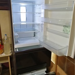 ※問い合わせ多数につきスムーズな方選ばせていただきます　冷蔵庫※定型文ではなく希望の際はいつ取りに来れるか候補あげて下さいの画像