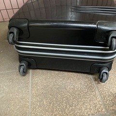 高級ミチコロンドン🔴スーツケース75.50.25センチの画像