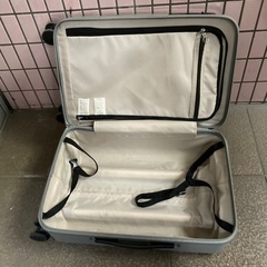 ２箇所出し入れスーツケース55.35.25センチの画像