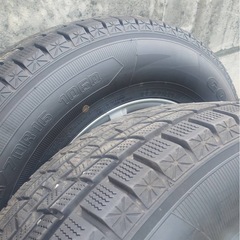 スタッドレス　タイヤ　235/70R16の画像