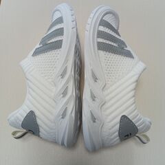 キッズ 上履き 19cm スリッポンタイプ 白 メッシュ 滑り止めの画像