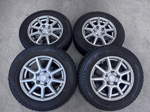 冬タイヤ　IG60 195/65r15 5穴　PCD114.3 ハブ径60㎜
