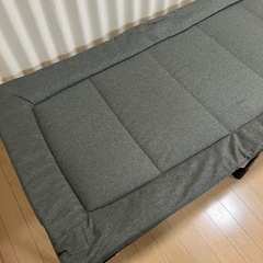 折りたたみ式　簡易ベッド の画像