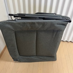折りたたみ式　簡易ベッド の画像