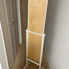キャスター付きスタンドミラーお譲りしますの画像