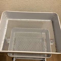 【お取引き決定】白色の3段ラックの画像