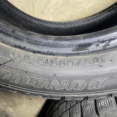 185/60r15 ウィンターマックス 22年製造 バリ溝の画像