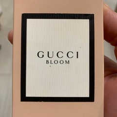 【破損ありのため大幅値下】GUCCI ブルーム 香水 50ml入容器の残量半分ほど有り ジャスミンの画像