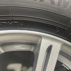 冬用スタッドレスタイヤ215/65R16の画像