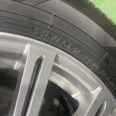 冬用スタッドレスタイヤ215/65R16の画像
