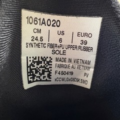 バスケットボールシューズ　asicsの画像