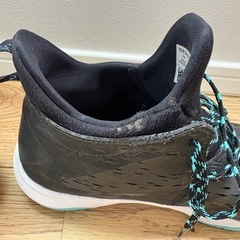 バスケットボールシューズ　asicsの画像