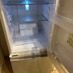 冷蔵庫　SHARP 2018
年製の画像