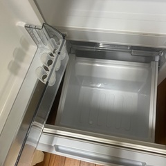 シャープ冷蔵庫の画像