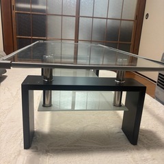 ガラステーブルの画像