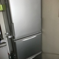 早い者勝ち‼️2015年製 350L 冷蔵庫の画像