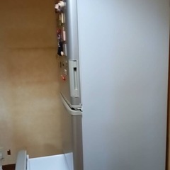 早い者勝ち‼️2015年製 350L 冷蔵庫の画像