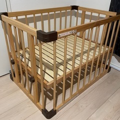 farska ベビーベッドとバウンサーCybexの画像