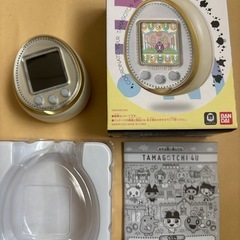 TAMAGOTCHI 4U WHITE たまごっち 4U ホワイト バンダイ　本体　箱　説明書の画像