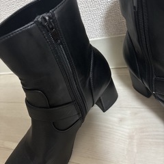 ショートブーツの画像