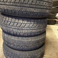 スタッドレス　195/65-15 VRX 4ほん本の画像