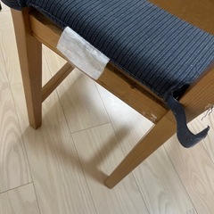 IKEAダイニングチェアー&クッションの画像