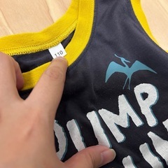 110タンクトップ恐竜の画像