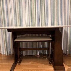 ニトリテーブル
の画像