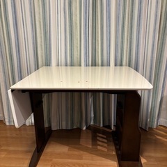 ニトリテーブル
の画像