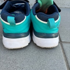 キレイめ　21センチ　スニーカーの画像