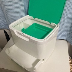 ☆郵送対応可能☆救急箱の画像