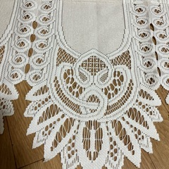 白とページュ　レースのれん　の画像