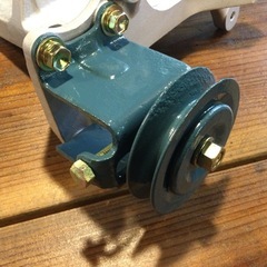 L28 L20 l6エンジン ハコスカ　z ローレル　セドリック　クーラーコンプレッサーブラケット
の画像