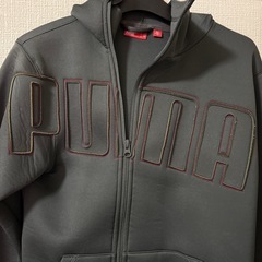 PUMAフルジップパーカーの画像