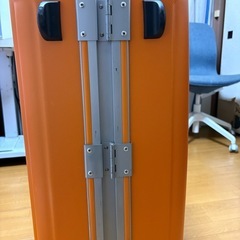キャリーケース大の画像