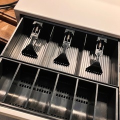 ドロアとプリンターの画像