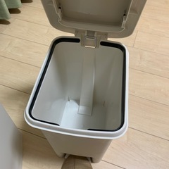 ニトリ　ゴミ箱×2個セットの画像