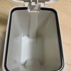 ニトリ　ゴミ箱×2個セットの画像