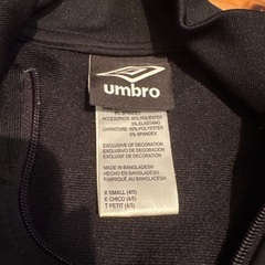 Umbro ブラック ジャケット X SMALLの画像