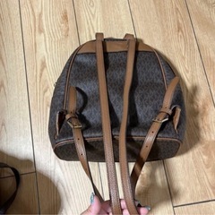 MICHEAL KORS リュックの画像