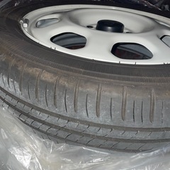 純正ホイール、タイヤセットの画像