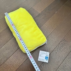 クレヨンしんちゃん　サンリオキャラクターズ　ロングポーチ　ハローキティの画像