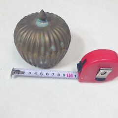 1960年代ミッドセンチュリー、真鍮製フルート蓋付きボウル/カシュポット ◑サイズおよそ直径10センチ・高さ10センチの画像