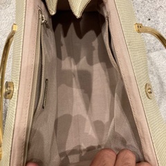 イタリアブランド🔴👜バッグの画像