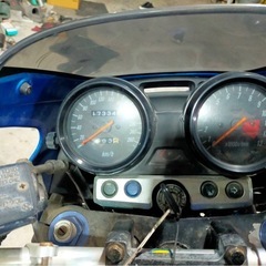 KAWASAKI ZRX1200
の画像