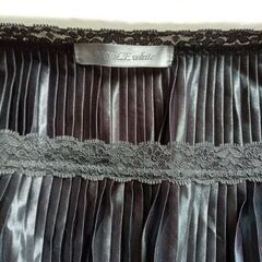 NICOLE white スクエアネック プリーツキャミソール レース グレー 半袖の画像