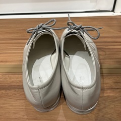 ベージュ　ローファー24.0の画像