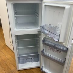 Abitelax 2ドア冷蔵庫 139L 2025年製の画像