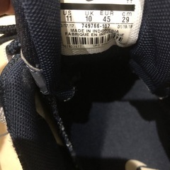 スニーカーの画像