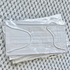 未使用　100枚以上　簡易マスク　普通サイズの画像